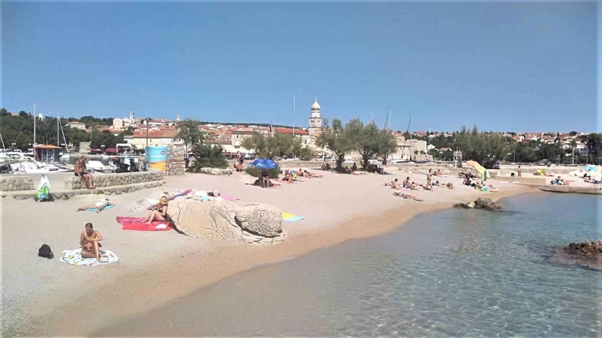 Apartments Paradiso Krk Town Luaran gambar